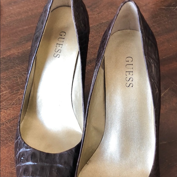 Guess brown pointy toe heels - Picture 4 of 5